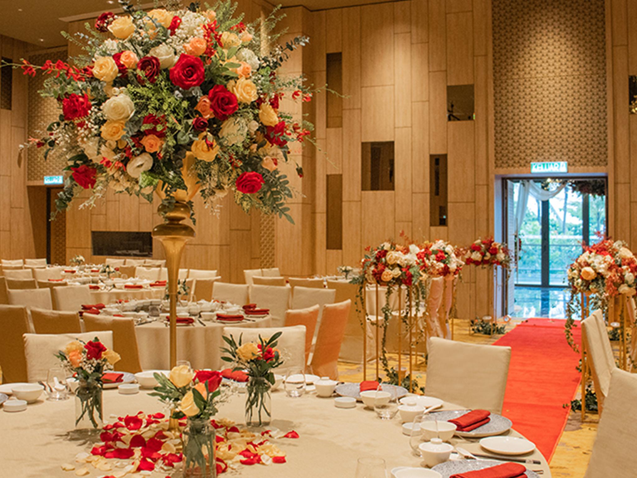 Hotel Angsana Teluk Bahang, Penang Batu Ferringhi Esterno foto A wedding reception at the Grand Hyatt Hotel, Tokyo